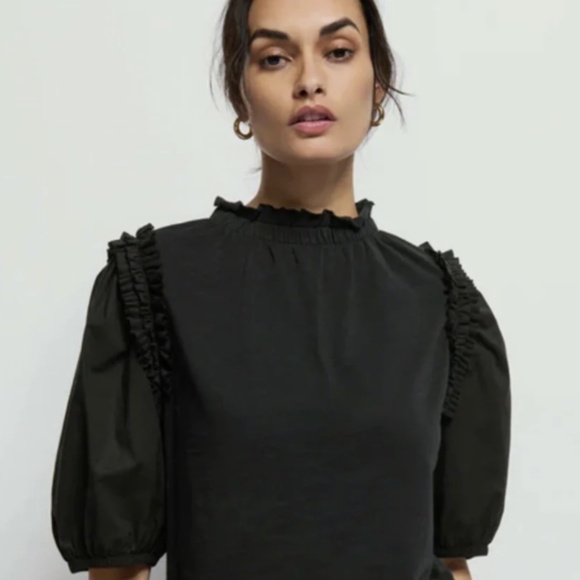 Roya ruched neck top